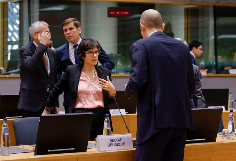 Bộ trưởng Năng lượng Bỉ Tinne Van der Straeten dự một cuộc họp của các bộ trưởng năng lượng EU tại Brussels, ngày 24-11. (Ảnh: Reuters)