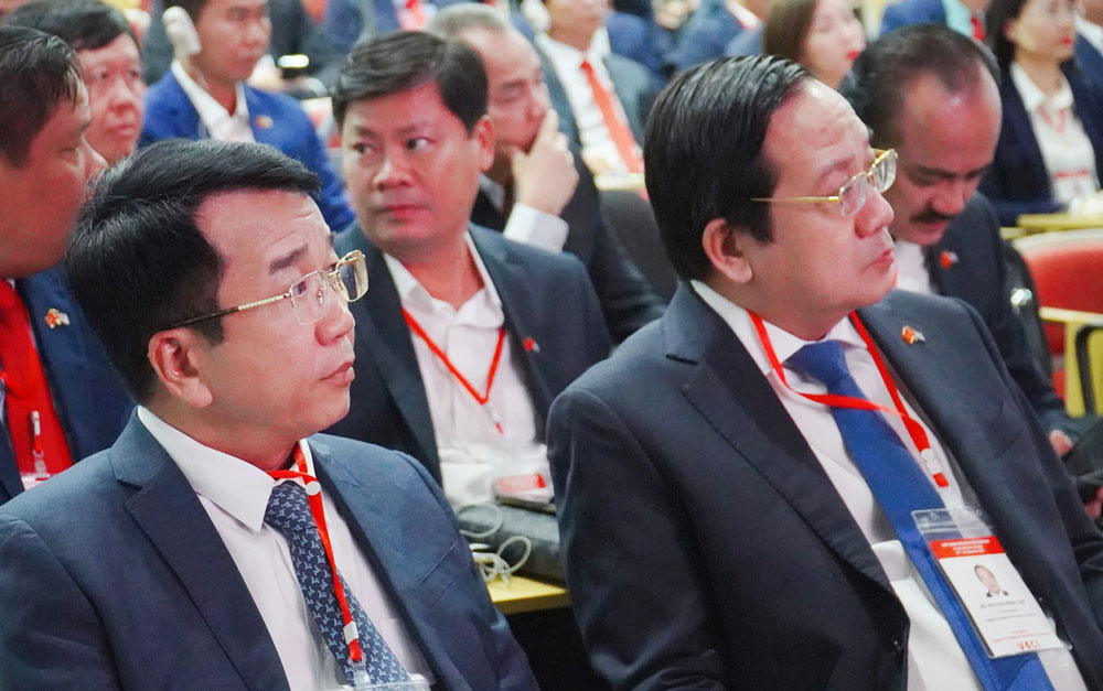 Mr. Nguyen Thanh Binh, Vice Chairman of the Thai Nguyen Provincial Peoples Committee, and delegates attend the Vietnam-Cuba Business Forum.