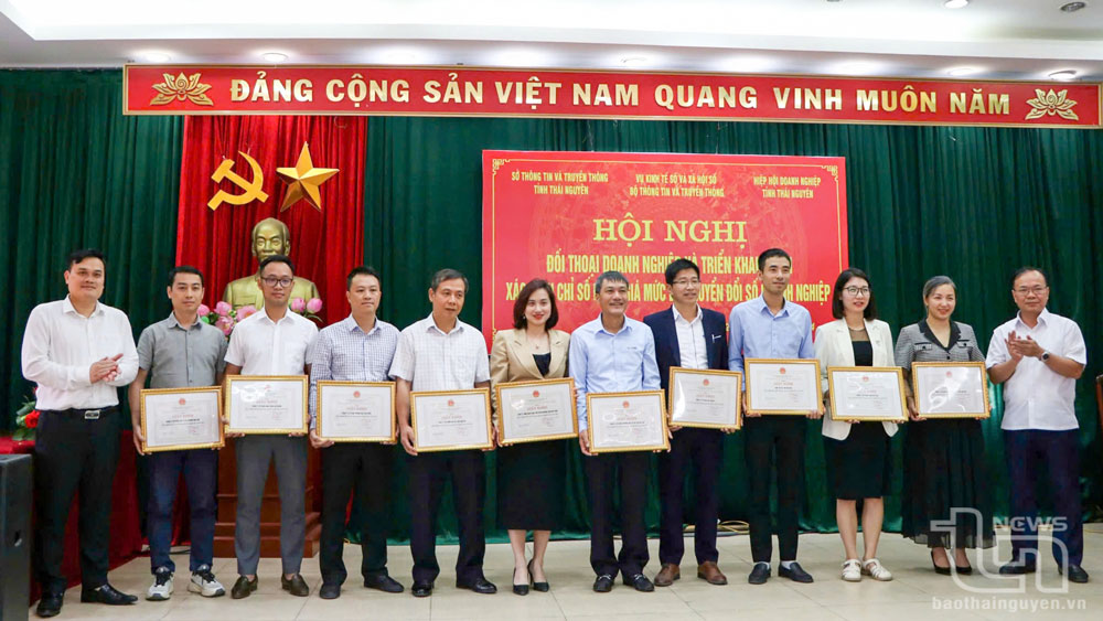 Công ty Núi Pháo vinh dự là 1 trong 10 doanh nghiệp tiêu biểu nhận Giấy khen vì có Thành tích xuất sắc trong công tác chuyển đổi số năm 2024.