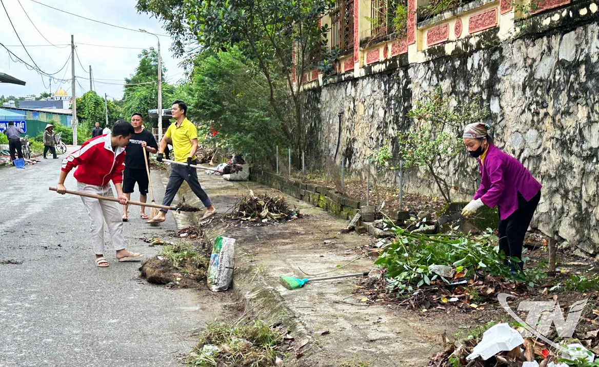 Nhân dân phường Bắc Kạn thường xuyên chung tay tổng vệ sinh
môi trường.