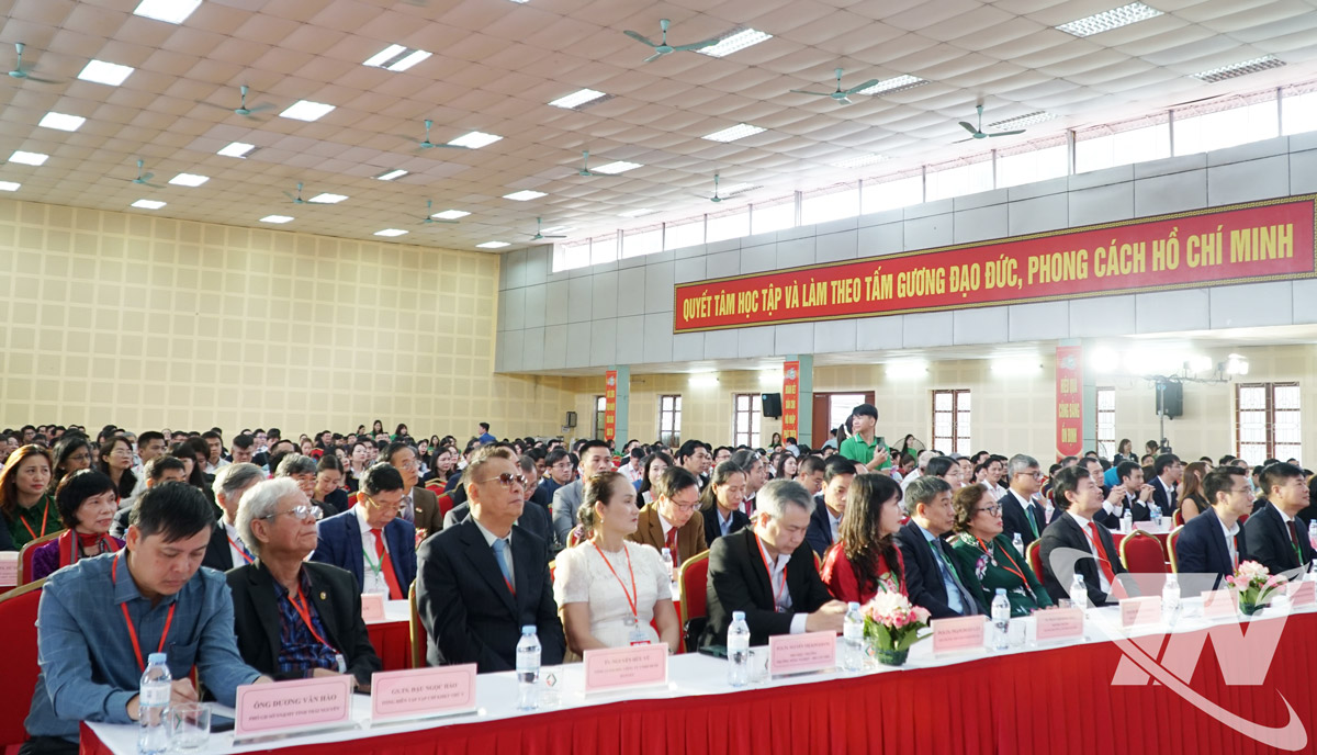 Các đại biểu tham dự Hội nghị.