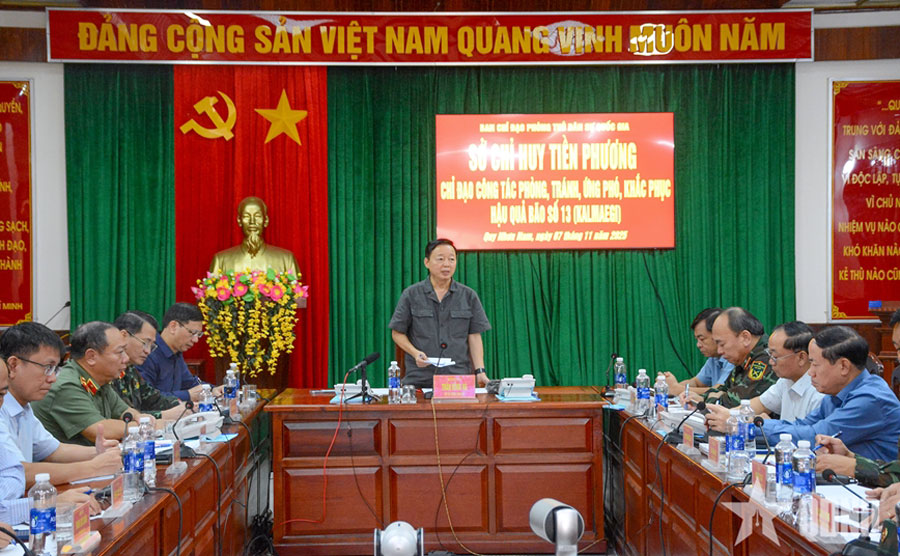 Quang cảnh cuộc họp
