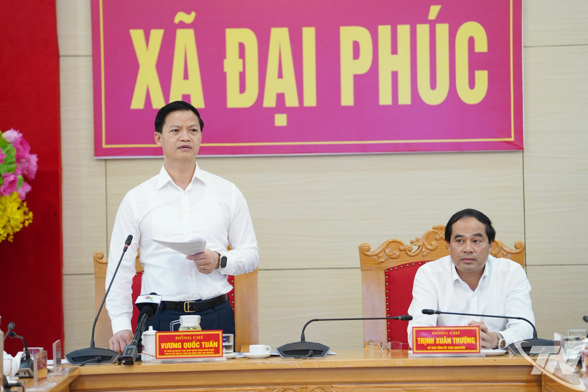 Đồng chí Chủ tịch UBND tỉnh Vương Quốc Tuấn phát biểu tại cuộc làm việc.