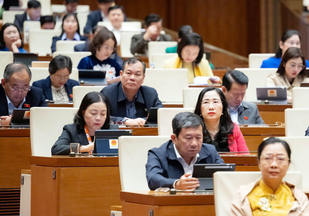 Đoàn ĐBQH tỉnh Thái Nguyên tham dự tại Kỳ họp thứ mười.