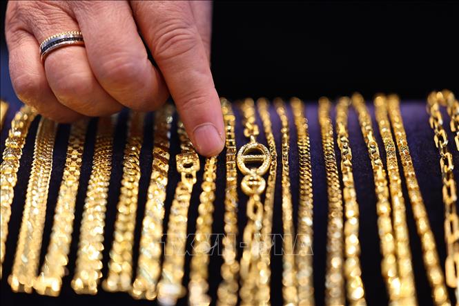 Trang sức vàng được bày bán tại tiệm kim hoàn ở Seoul, Hàn Quốc. Ảnh minh họa: Yonhap/TTXVN