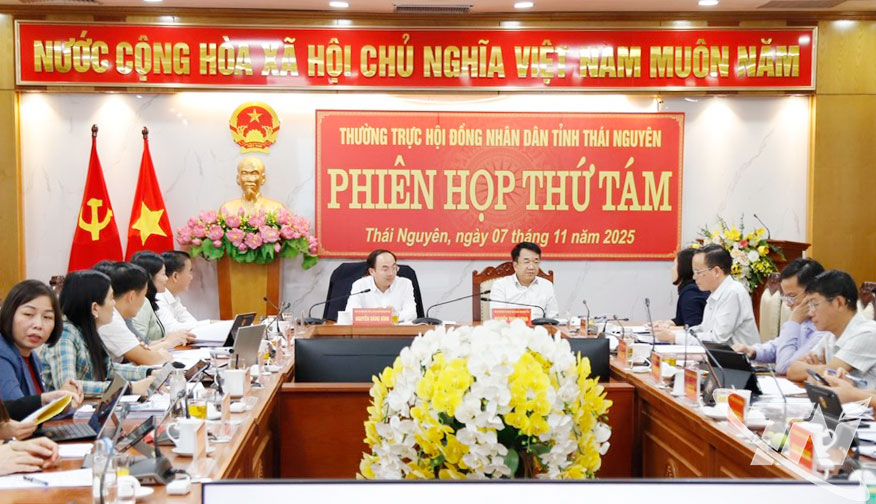 Quang cảnh Phiên họp.