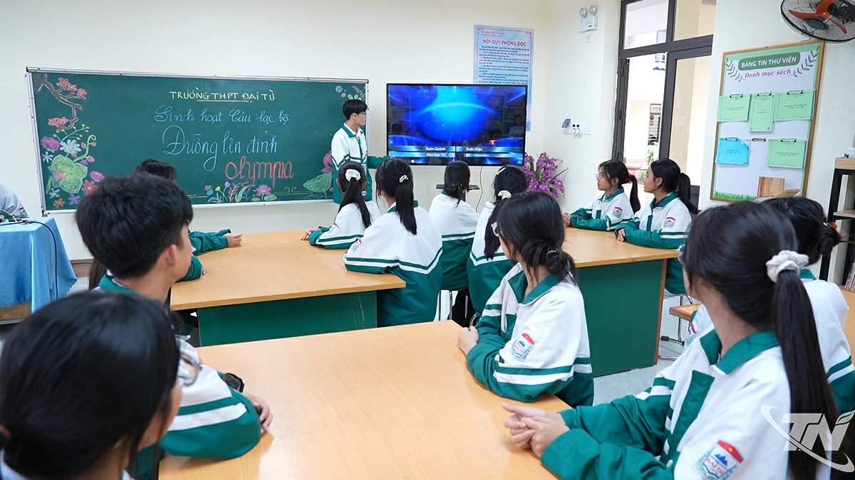 Một buổi sinh hoạt của Câu lạc bộ Đường lên đỉnh Olympia của Trường THPT Đại Từ