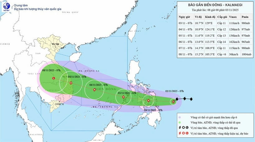 Bản đồ dự báo quỹ đạo và cường độ bão Kalmaegi phát lúc 8 giờ ngày 3-11.