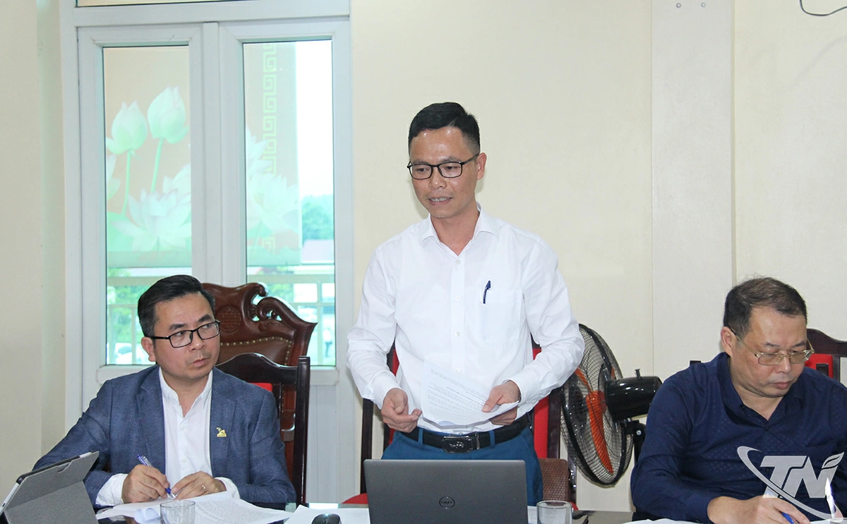 Đại biểu tham gia ý kiến góp ý tại hội nghị.