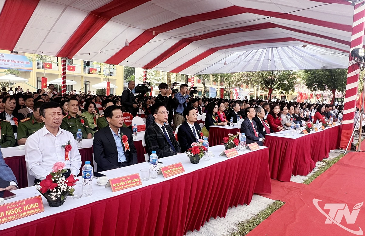 Các đại biểu dự Lễ kỷ niệm 40 năm thành lập Trường THPT Khánh Hòa (1985-2025).