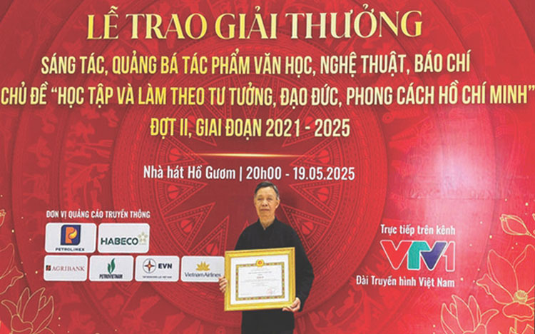 Tác giả Nông Văn Kim.