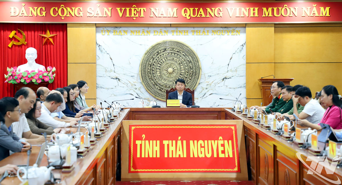 Đại biểu tham dự buổi lễ tại điểm cầu trực tuyến tỉnh Thái Nguyên.