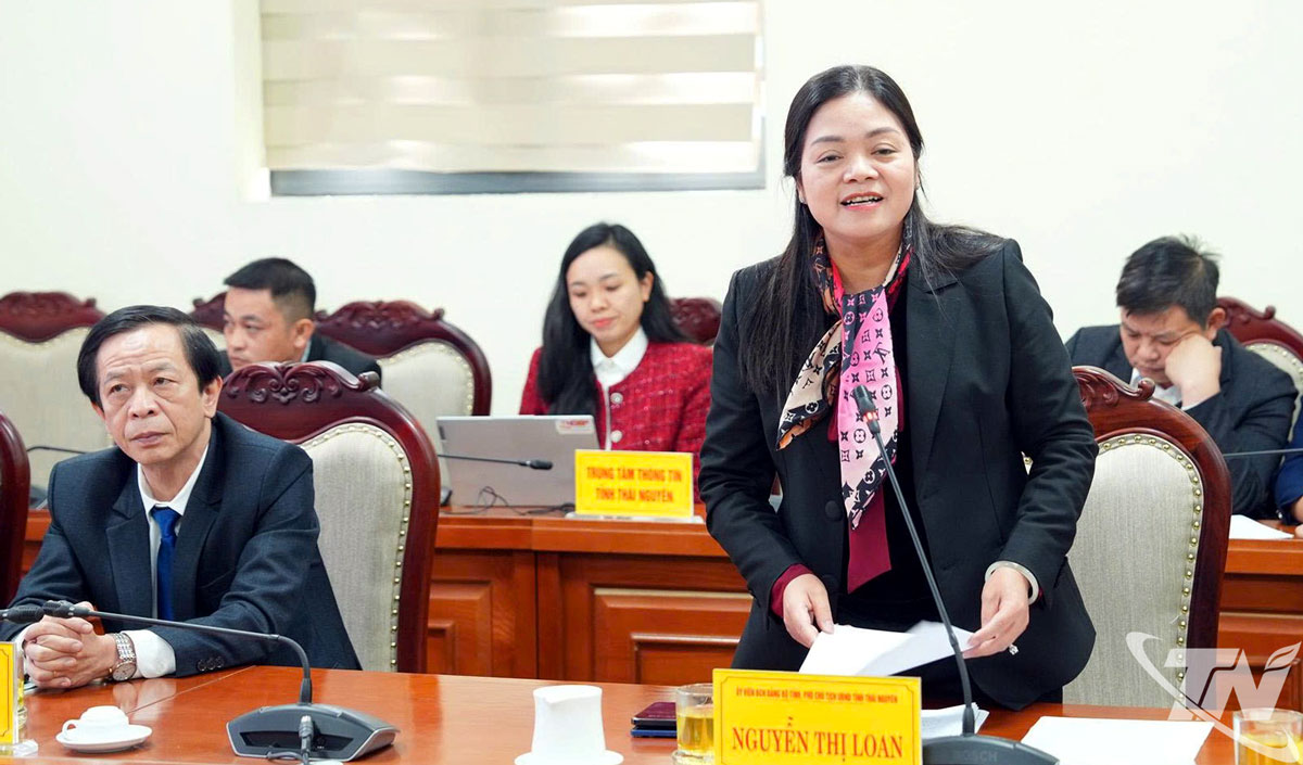 太原省人委会副省长阮氏鸾会见了由中国四川省人民对外友谊协会。