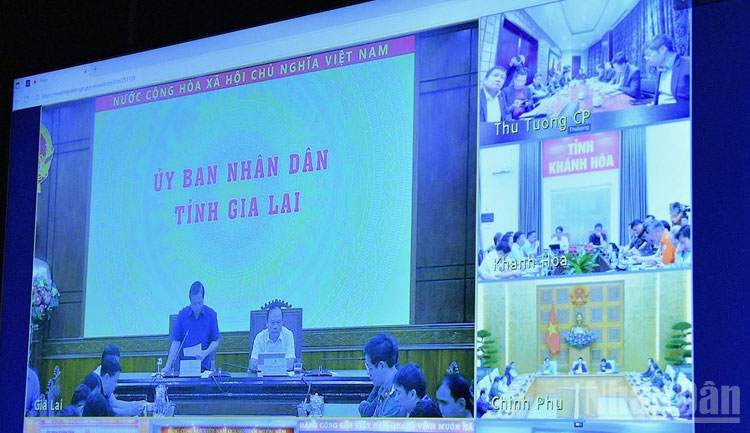 Cuộc họp diễn ra theo hình thức trực tuyến tới các điểm cầu.