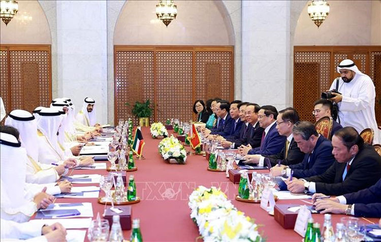 Thủ tướng Phạm Minh Chính hội đàm với Thủ tướng Nhà nước Kuwait Sheikh Ahmad Abdullah Al-Ahmad Al Sabah.