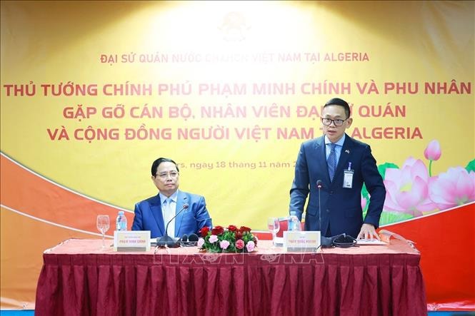 Đại sứ Việt Nam tại Algeria Trần Quốc Khánh báo cáo. Ảnh: Dương Giang/TTXVN