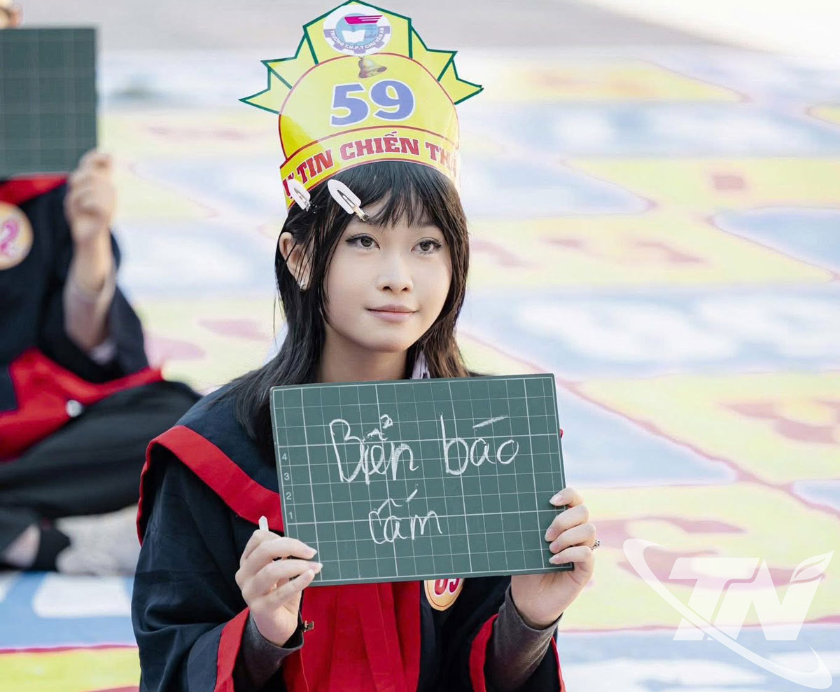 Thí sinh tham dự Cuộc thi “Rung chuông vàng” tuyên truyền phòng, chống tác hại của thuốc lá.