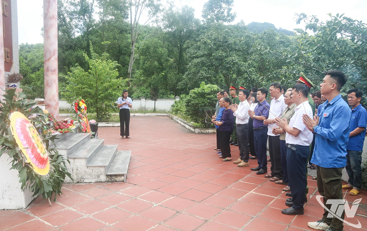 Trong dịp Ngày Thương binh - Liệt sĩ 27-7 hằng năm, xã Quang Sơn luôn có các hoạt động tri ân, tưởng nhớ những người con đã ngã xuống vì độc lập dân tộc.