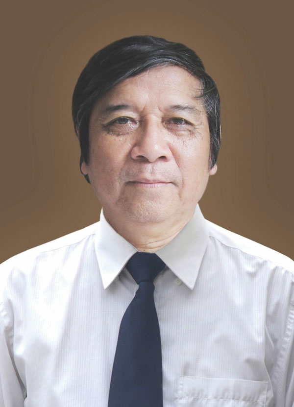 Nhà văn Hồ Thủy Giang