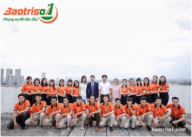 Đội ngũ ban lãnh đạo cùng nhân viên công ty Bảo trì số 1.