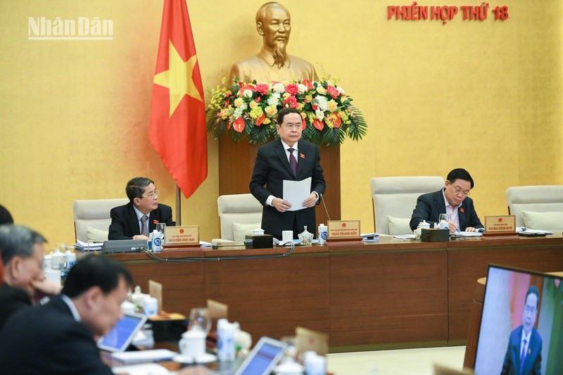 Phó Chủ tịch Thường trực Quốc hội Trần Thanh Mẫn điều hành nội dung thảo luận sáng 14/12.