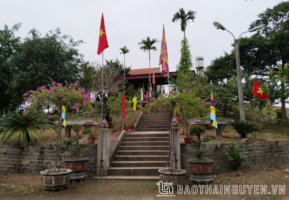 Đền Na Giang.