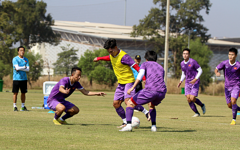Ðội tuyển Việt Nam tập luyện trước trận gặp Malaysia. (Ảnh VFF)

