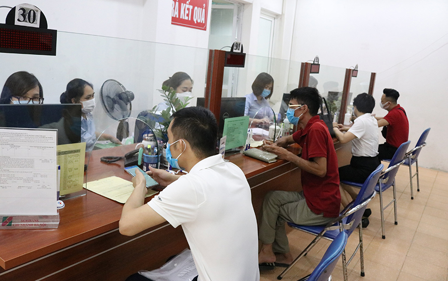 Giải quyết chế độ bảo hiểm thất nghiệp cho người lao động tại Trung tâm Dịch vụ việc làm Hà Nội.