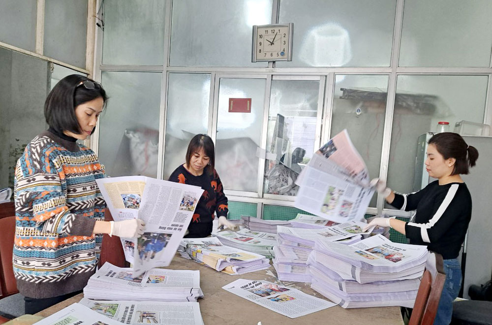 Ngoài việc in báo, Nhà in Báo Thái Nguyên còn là địa chỉ tin cậy trong việc in các ấn phẩm cao cấp trên mọi chất liệu.