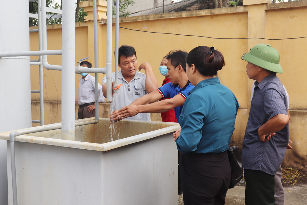 Công trình Nhà máy nước sinh hoạt xã Đông Cao (TP. Phổ Yên) hiện đang hoạt động ổn dịnh, cung cấp nước sạch cho trên 1.200 họ dân trên địa bàn xã.