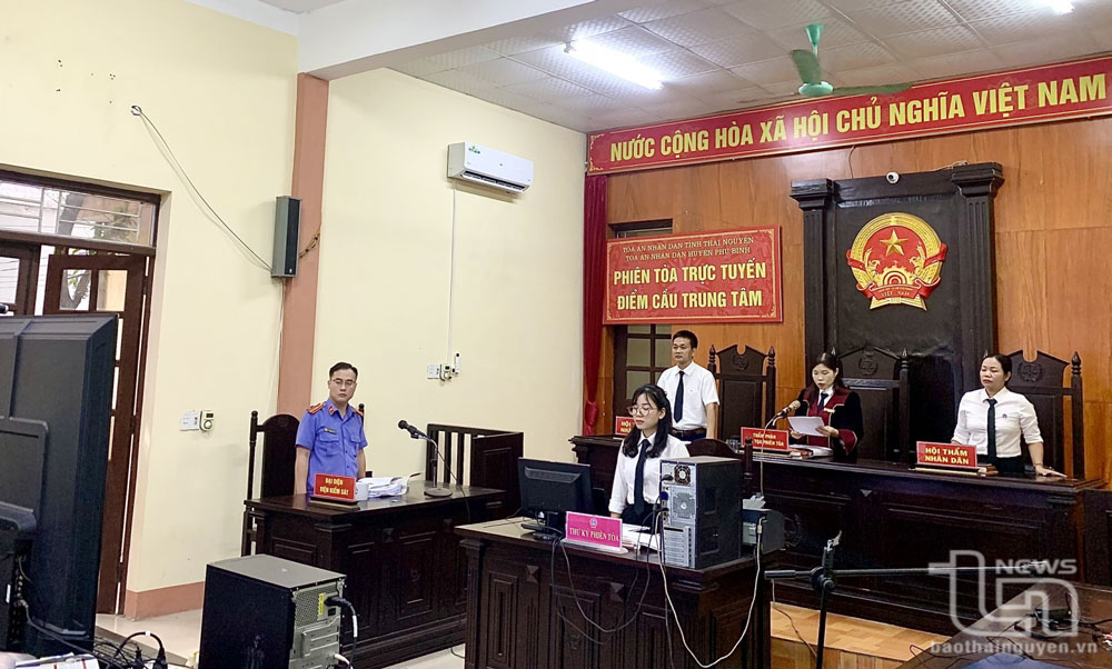 Trong năm 2023, Viện KSND 2 cấp tỉnh Thái Nguyên tích cực phối hợp tổ chức các phiên tòa số hóa hồ sơ, theo hình thức trực tuyến.