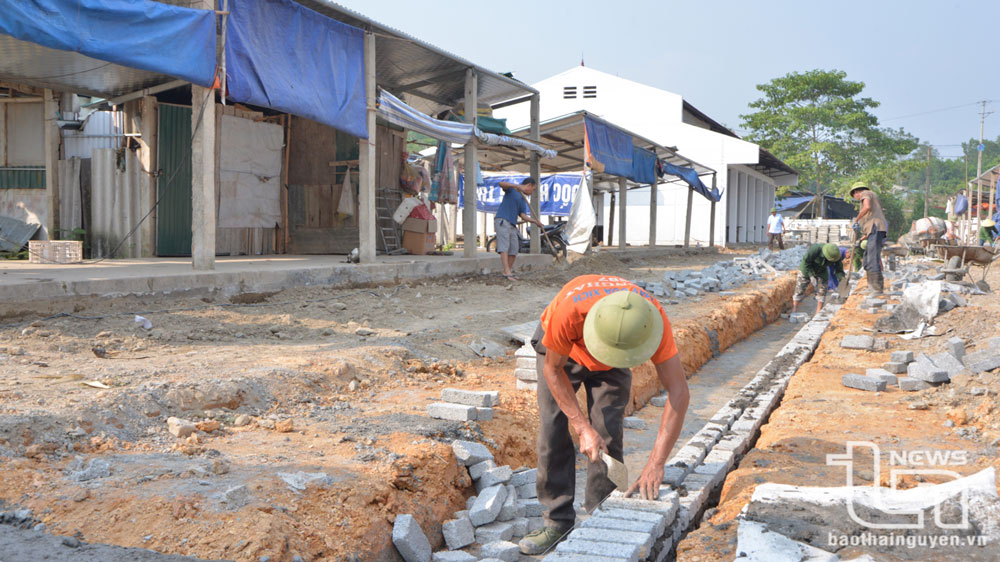 Chợ xã Tức Tranh (Phú Lương) đang được cải tạo, sửa chữa với tổng mức đầu tư trên 2,2 tỷ đồng.