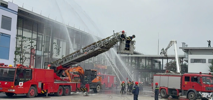 Tổng duyệt diễn tập phương án ứng phó thảm họa cháy lớn