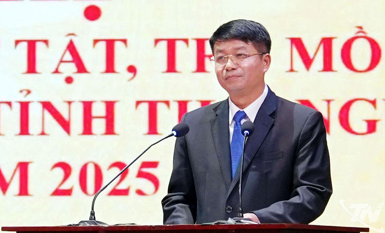 Đồng chí Nông Quang Nhất, Phó Chủ tịch UBND tỉnh, phát biểu chỉ đạo Hội nghị