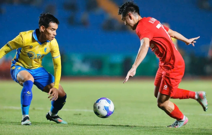 Màn lội ngược dòng bản lĩnh của đội bóng Thủ đô