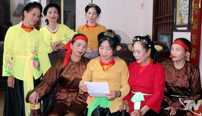 Câu lạc bộ Bảo tồn nghệ thuật Chèo xã Phú Lương: Lan tỏa làn điệu chèo trên đất chè