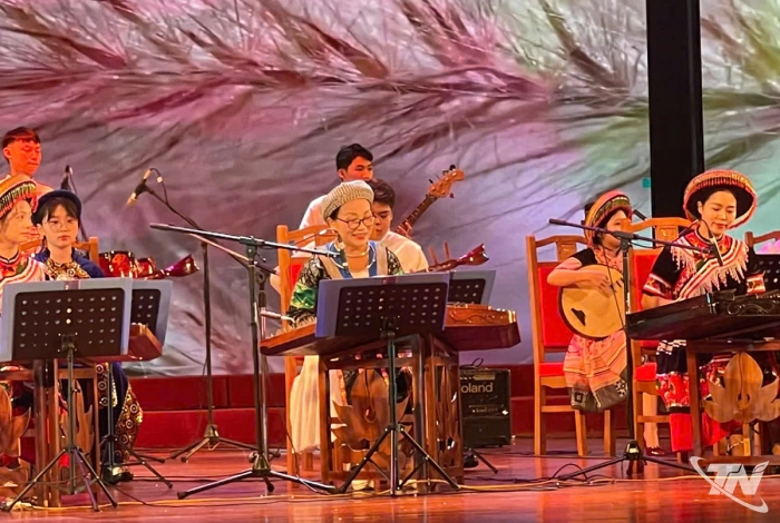 Gặp người 'gieo chữ' bằng âm nhạc