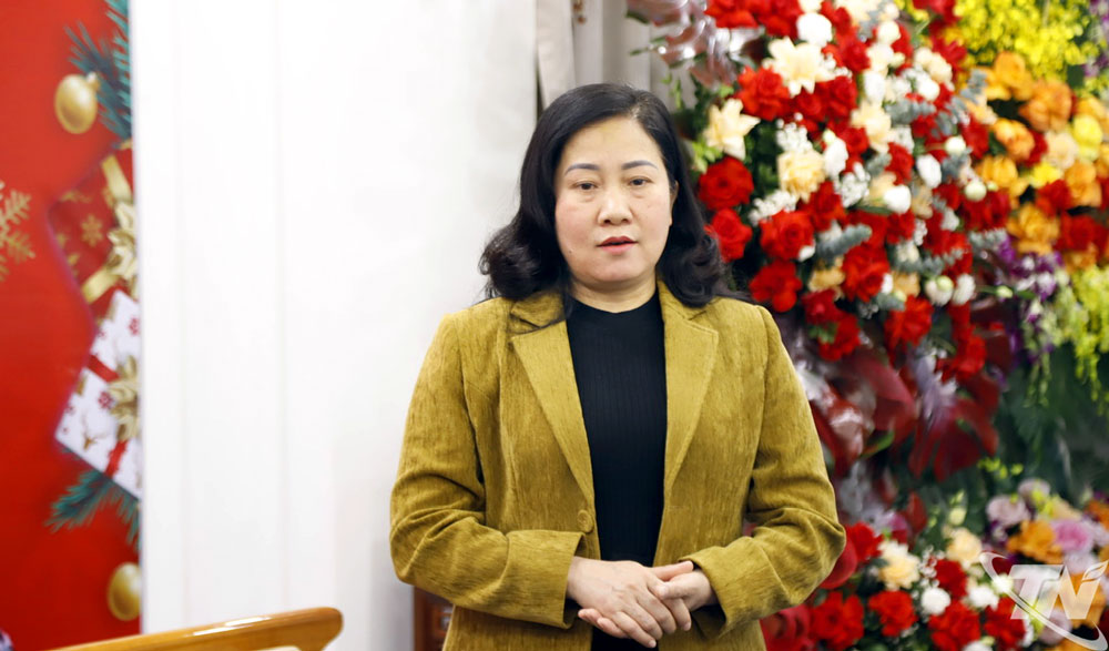 Đồng chí Trưởng Ban Tuyên giáo và Dân vận và Tỉnh ủy chúc các mục sư cùng toàn thể bà con tín đồ Tin lành đón một mùa Giáng sinh và năm mới an lành, hạnh phúc.