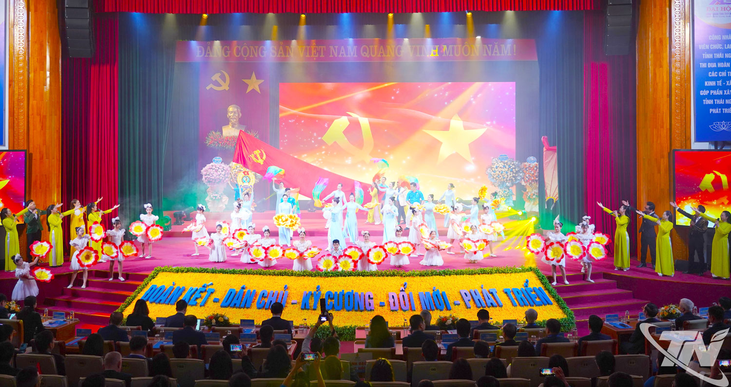 Chương trình nghệ thuật chào mừng Đại hội.