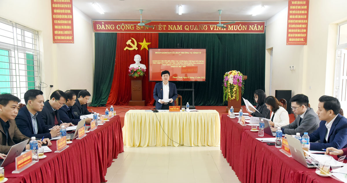 Đoàn giám sát làm việc tại xã Thanh Thịnh