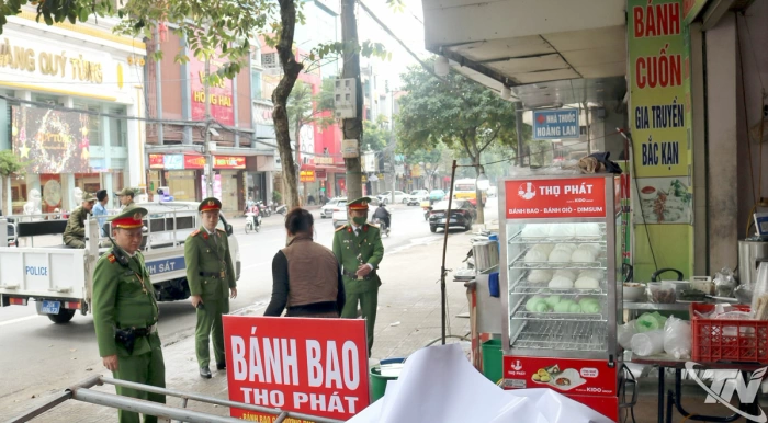 Tăng cường tuyên truyền, kiểm tra, xử lý vi phạm trật tự đô thị