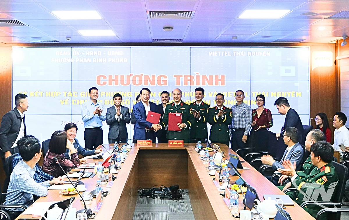 Phường Phan Đình Phùng và Viettel Thái Nguyên ký kết hợp tác chuyển đổi số và xây dựng đô thị thông minh.