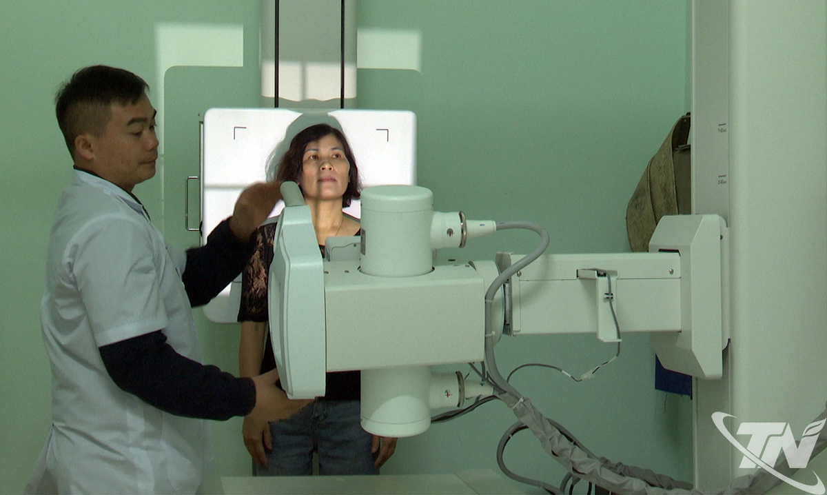 Người dân được sử dụng các trang thiết bị hiện đại trong khám, chữa bệnh tại Trung tâm Y tế Na Rì