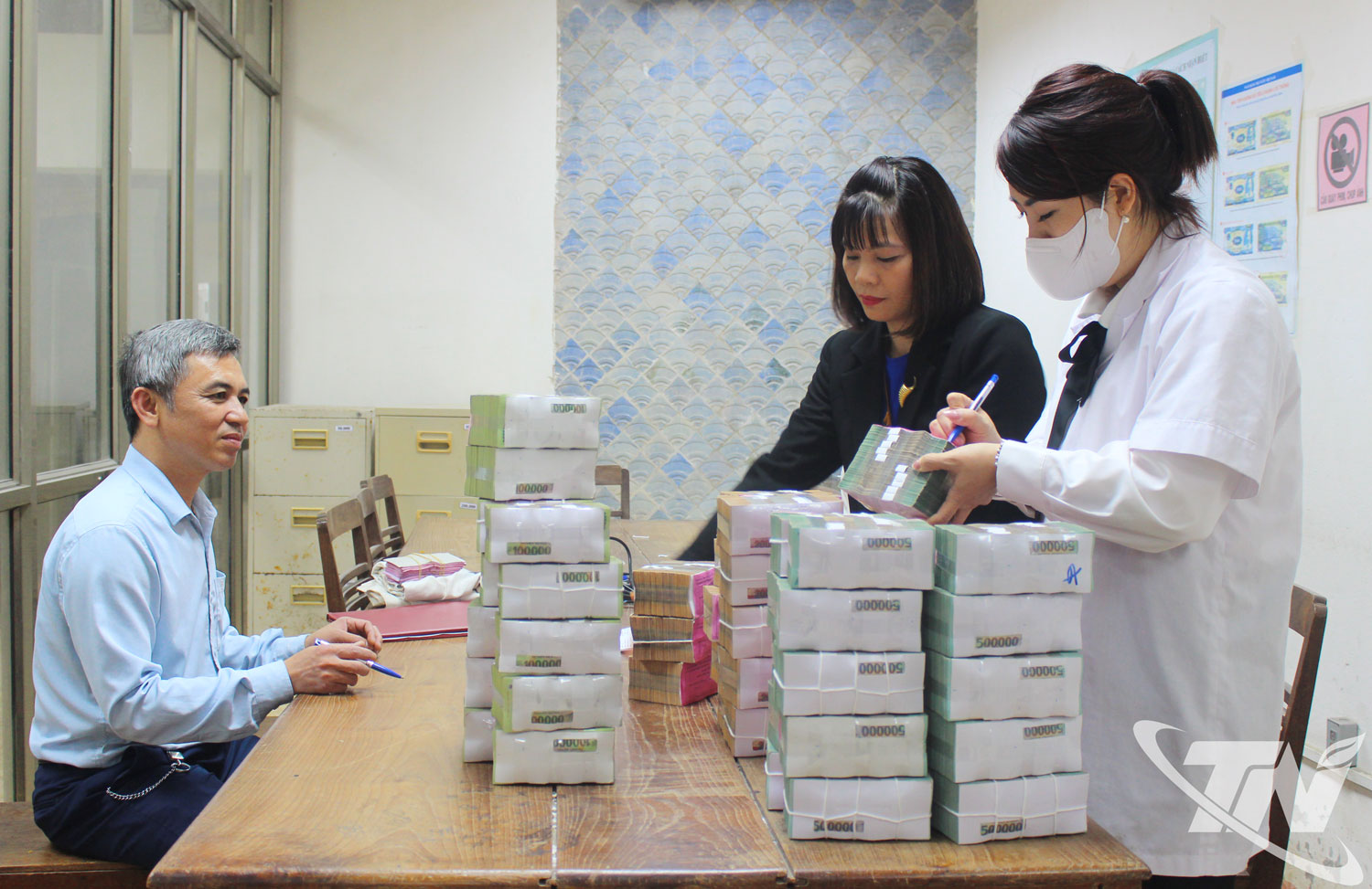 Trong năm 2025, tổng số tiền thừa các ngân hàng trên địa bàn tỉnh Thái Nguyên trả lại khách hàng là gần 2 tỷ đồng, với 378 món.