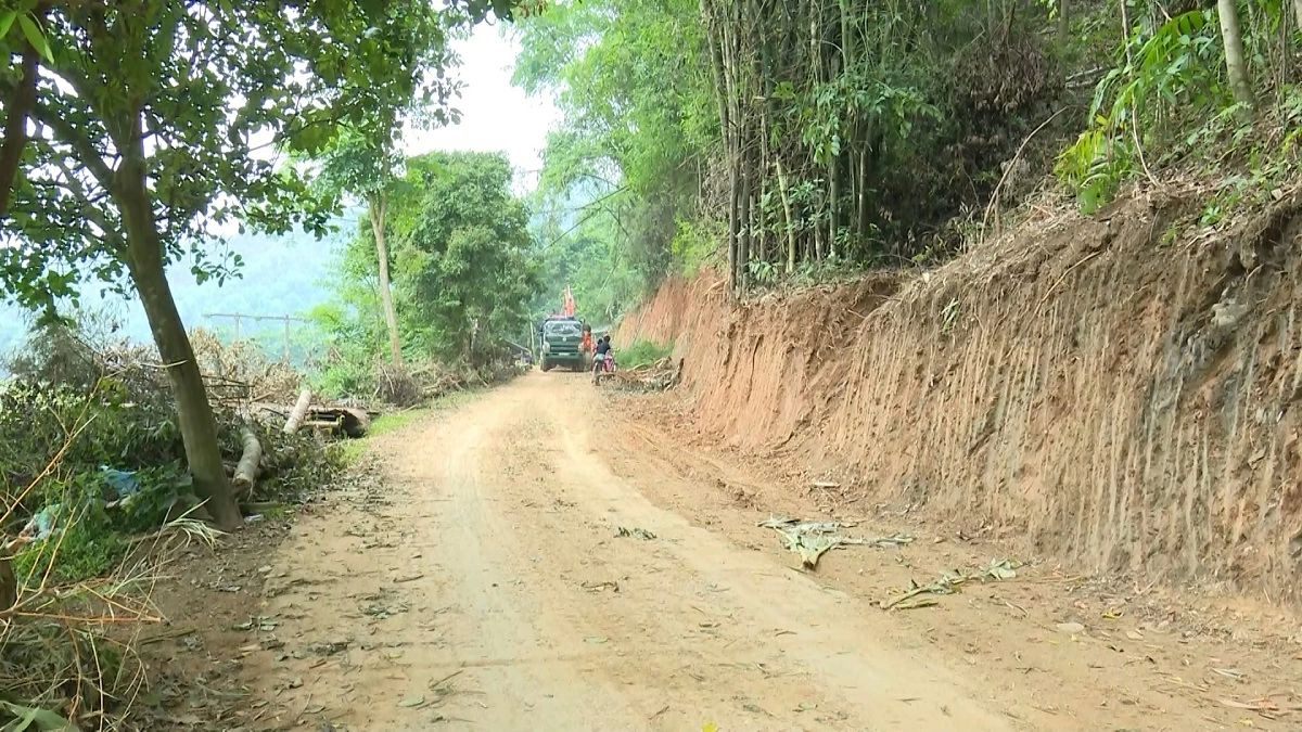 투이빈 마을에서는 새 농촌 건설에 함께 참여하는 분위기가 주민들의 인식이자 책임으로 자리 잡았습니다.