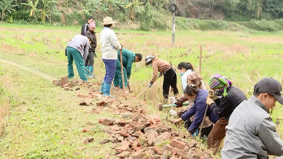 보수됐으며, 주민들은 적극적으로 호응해 노동력을 자발적으로 제공했습니다.