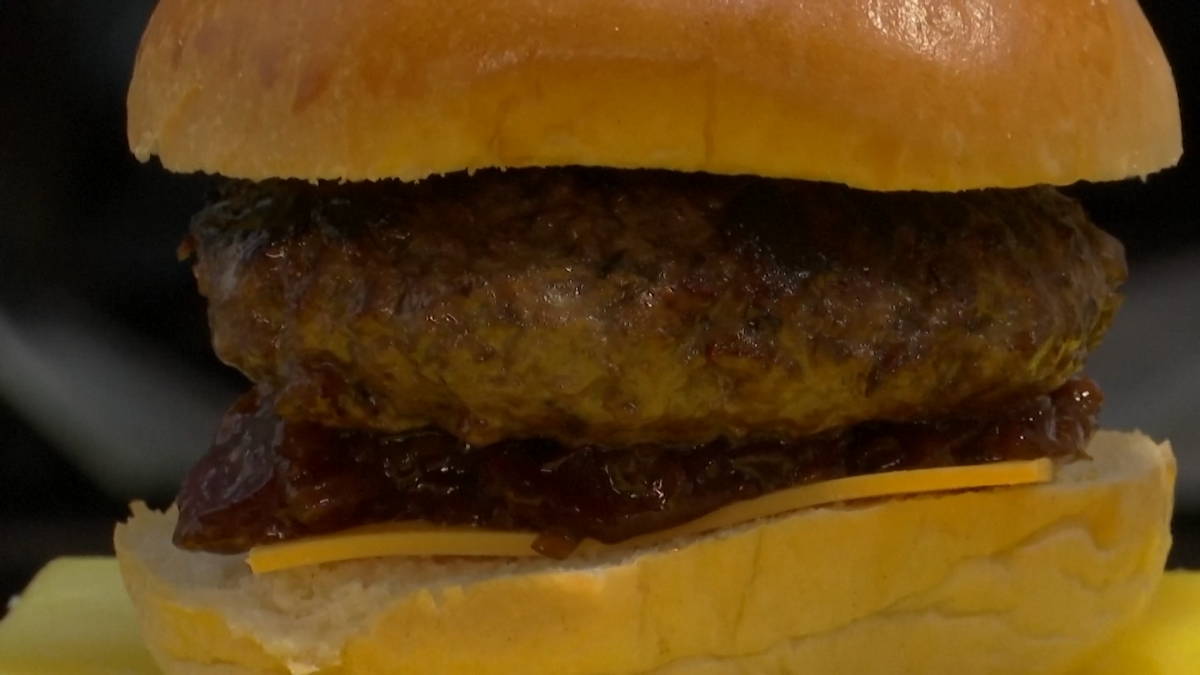 Burger thịt nai hoang dã được nhiều người đón nhận.