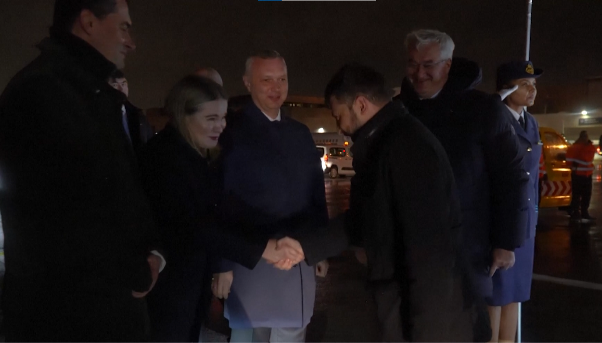 Tổng thống Ukraine Zelenskiy đặt chân tới Brussels để tham dự cuộc họp với các lãnh đạo NATO và EU.