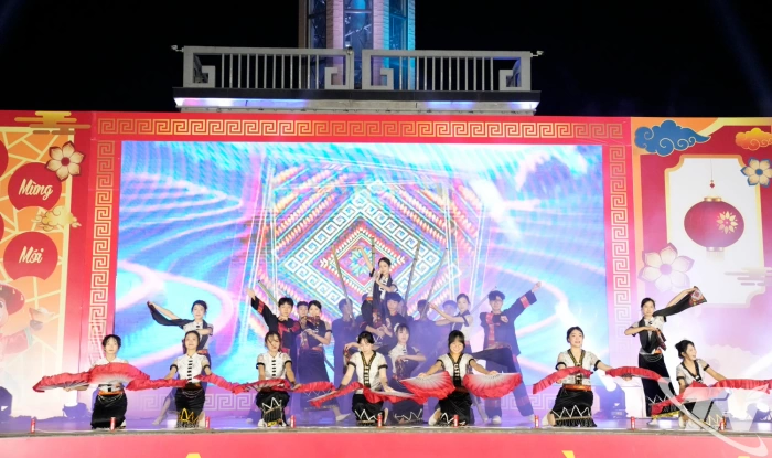 Phường Sông Công tổ chức chương trình nghệ thuật chào năm mới và tổng kết công tác dân vận