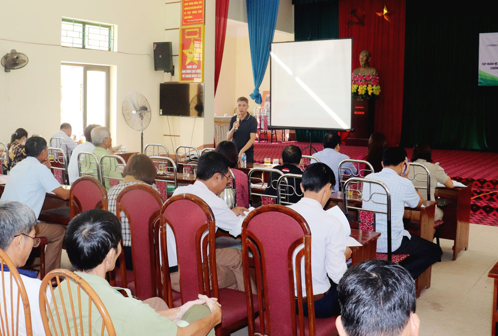 Lớp tập huấn thông tin giáo dục truyền thông (IEC) về cấp nước, chiến lược cấp nước sạch tại xã An Khánh (Đại Từ).